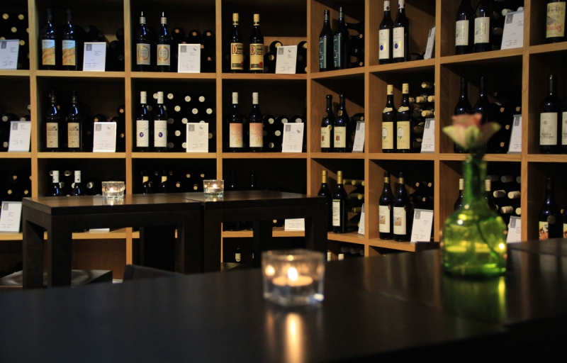 magasin-LES MAYONS-min_wine_vinorama_wine_bottle_cellar_red_wine_wines_storage_wine_rack-1077047